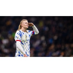 A saudação de Erling Haaland é uma cerimónia de coroação para o futebol norueguês A saudação de Erling Haaland é uma cerimónia de coroação para o futebol norueguês